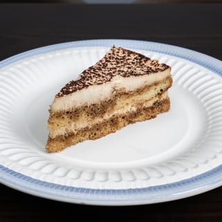 Tiramisu Cake